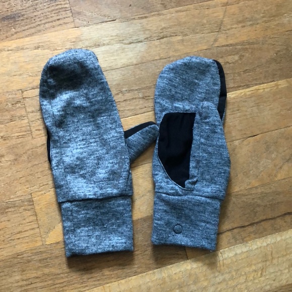 brooks running mittens
